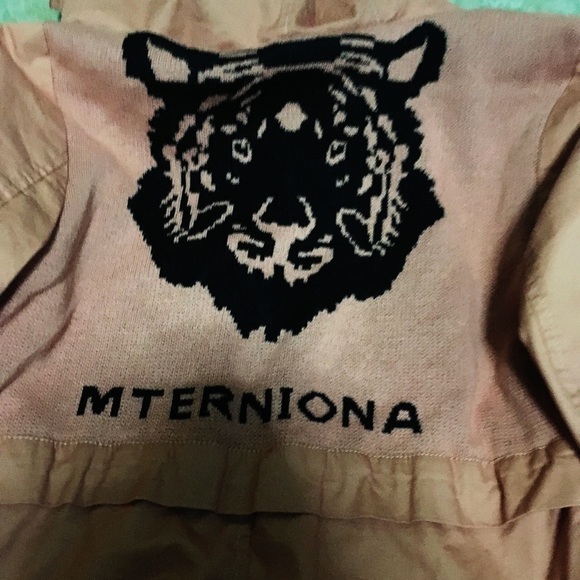 Coat - Picture 4 of 4